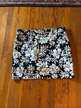 Chaps Black and White Floral Mini Skirt